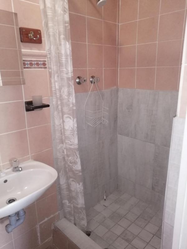 6 Bedroom Property for Sale in Vermont Western Cape